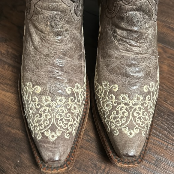 Corral distressed brown embroidered boots 👢 snip toe - Picture 8 of 14